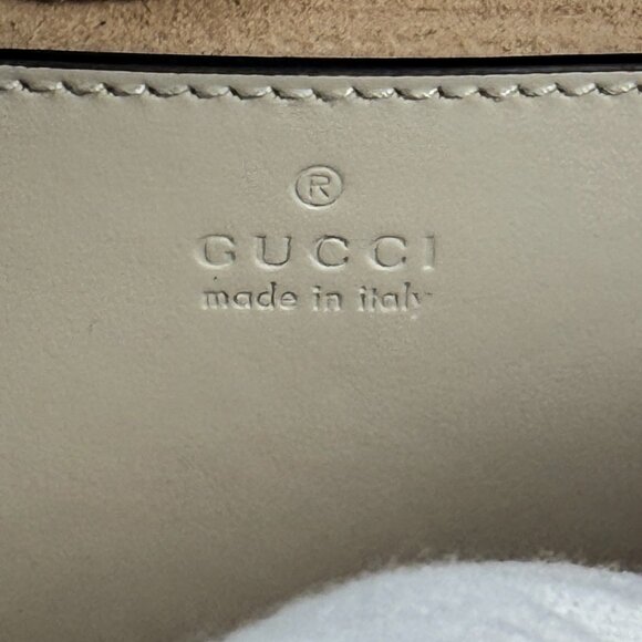 Gucci Matelasse Leather Interlocking G Heart Crossbody Bag - Picture 7 of 10